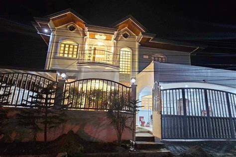 House and lot For Sale in Pampanga with Swimming pool.